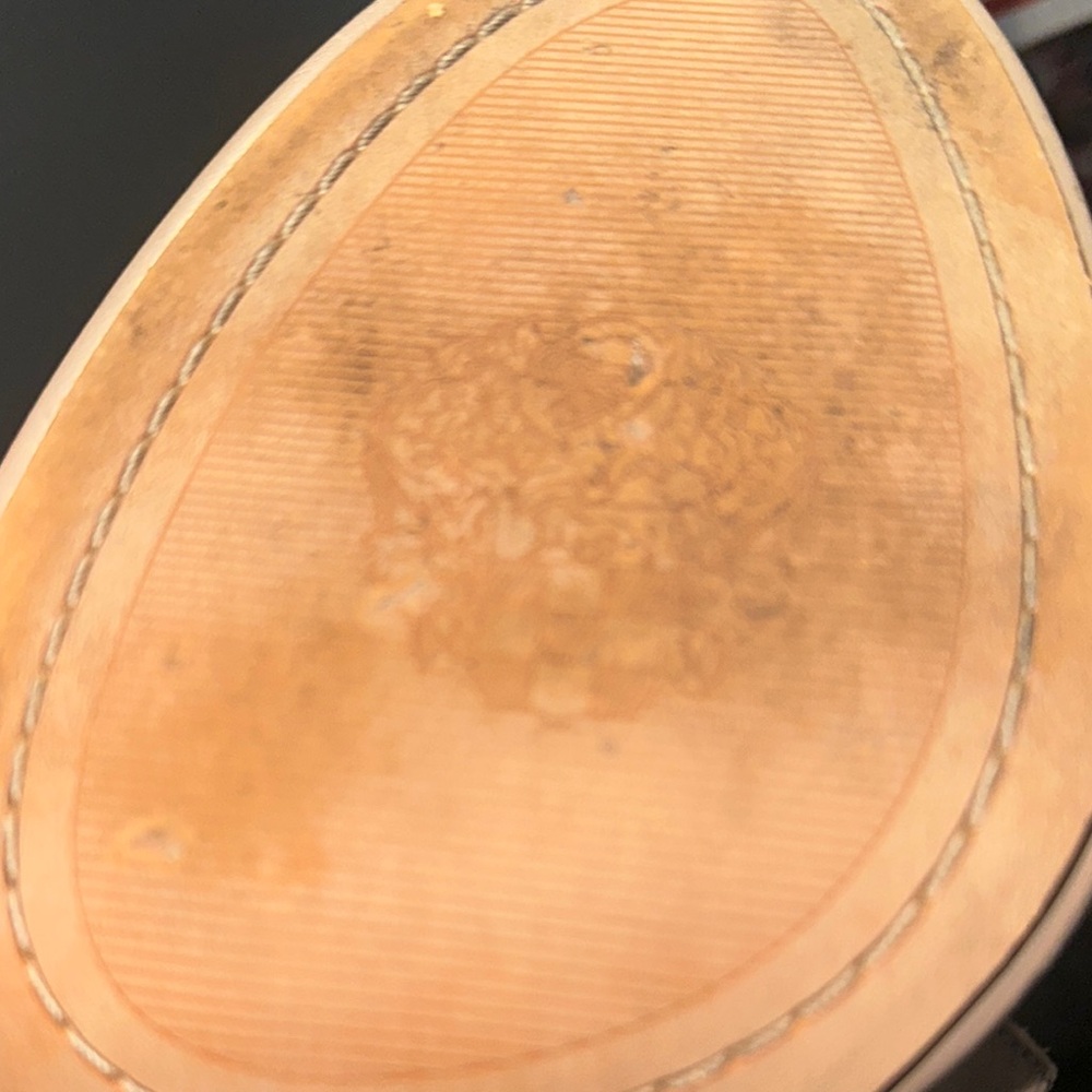 Vince Camuto Tan Sandals with Elegant‎ Style - Picture 7 of 7